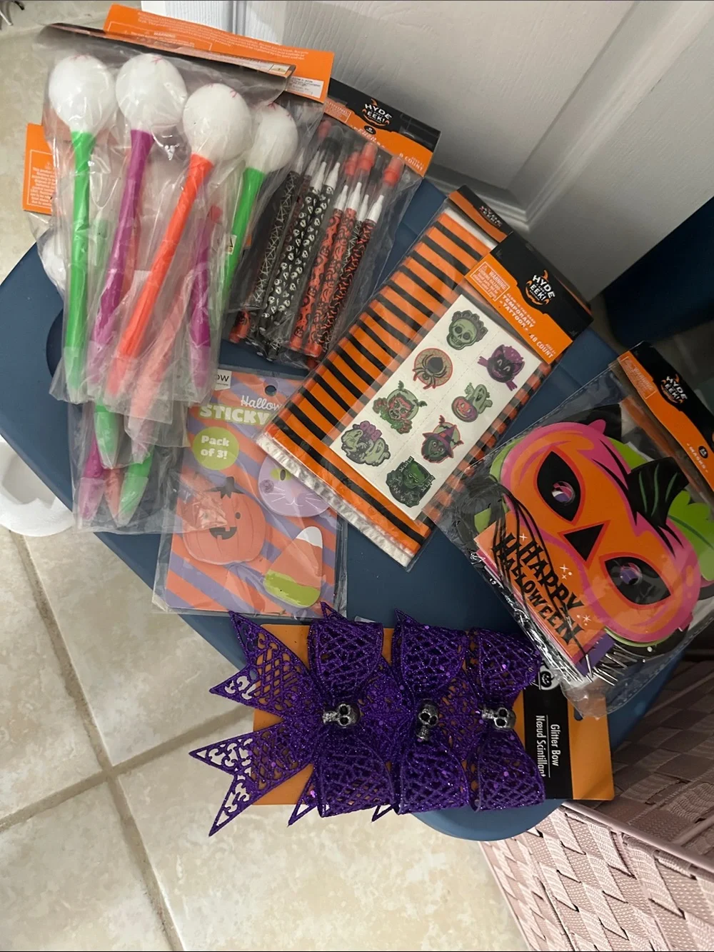 Halloween Party Supplies Bundle - Purple Orange Green Mask & Decorations NWT